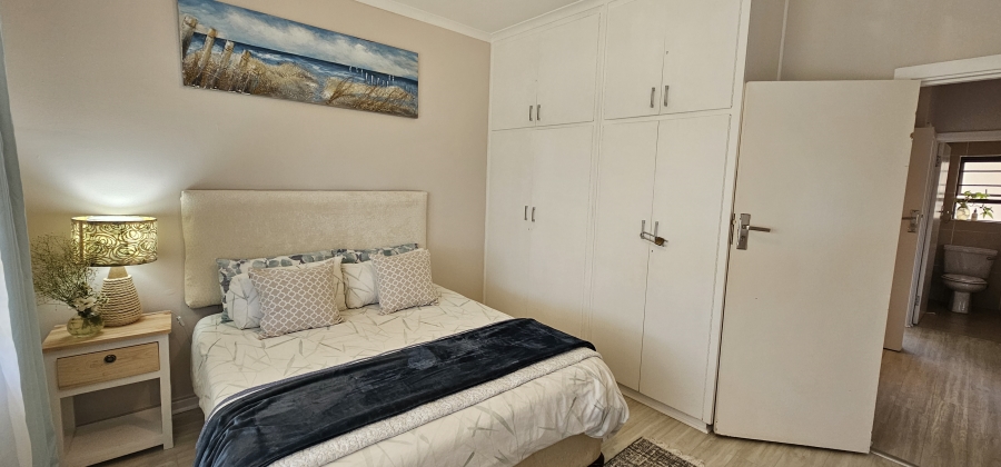 6 Bedroom Property for Sale in Gonubie Eastern Cape